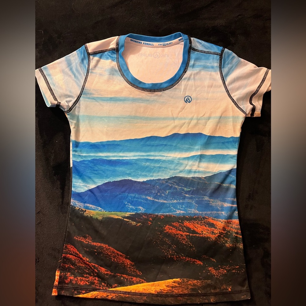 Mountains tech shirt